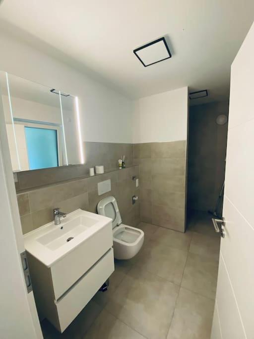 Doreyhome P5 - Zentrale Apartment Fuer 5 Pers Nahe Der Altstadt - Parkplatz - Wlan Passau Exteriör bild